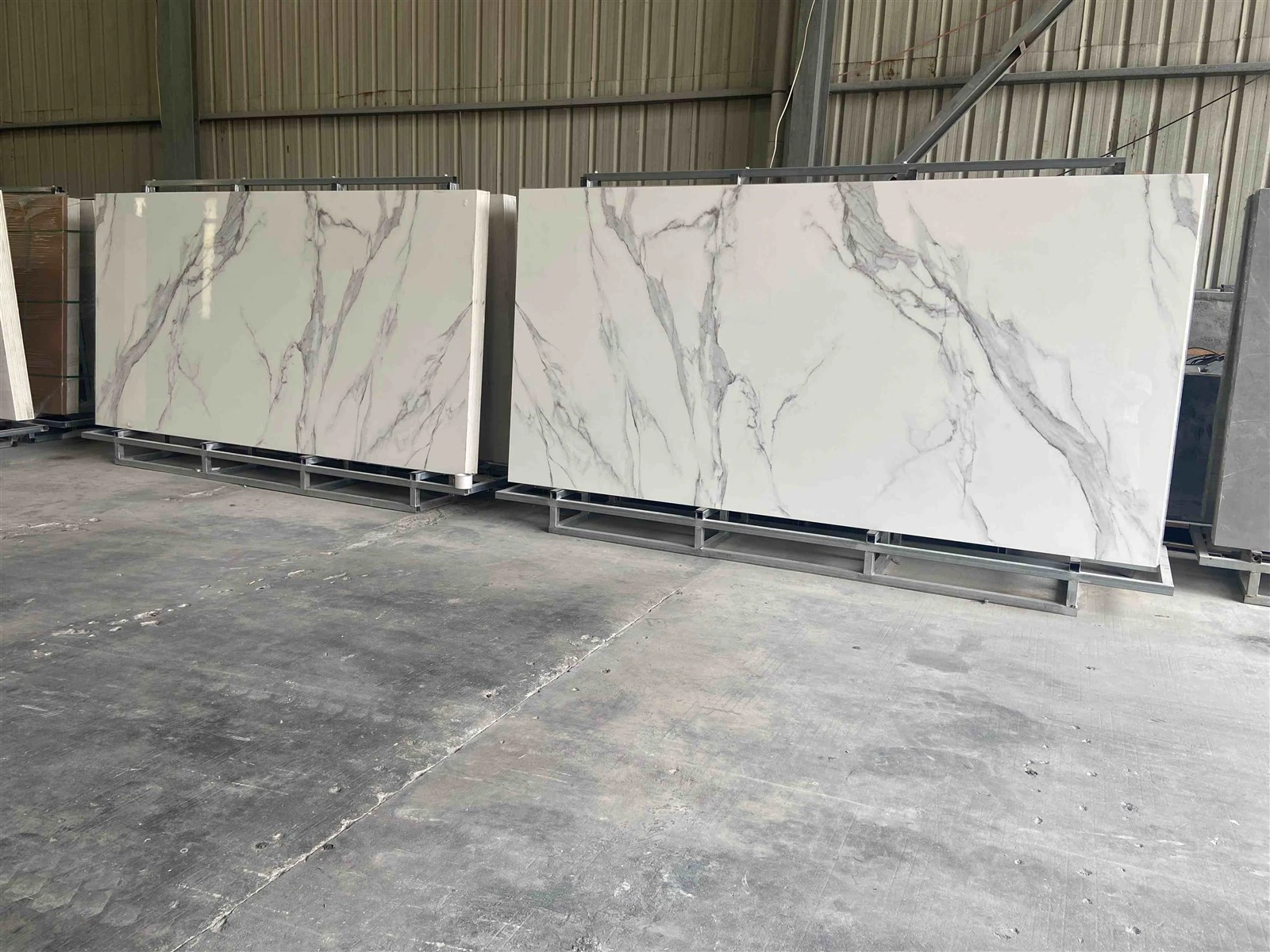 Calacatta White Glossy Slab For Dining Tables Calacatta White Glossy Slab For Dining Tables